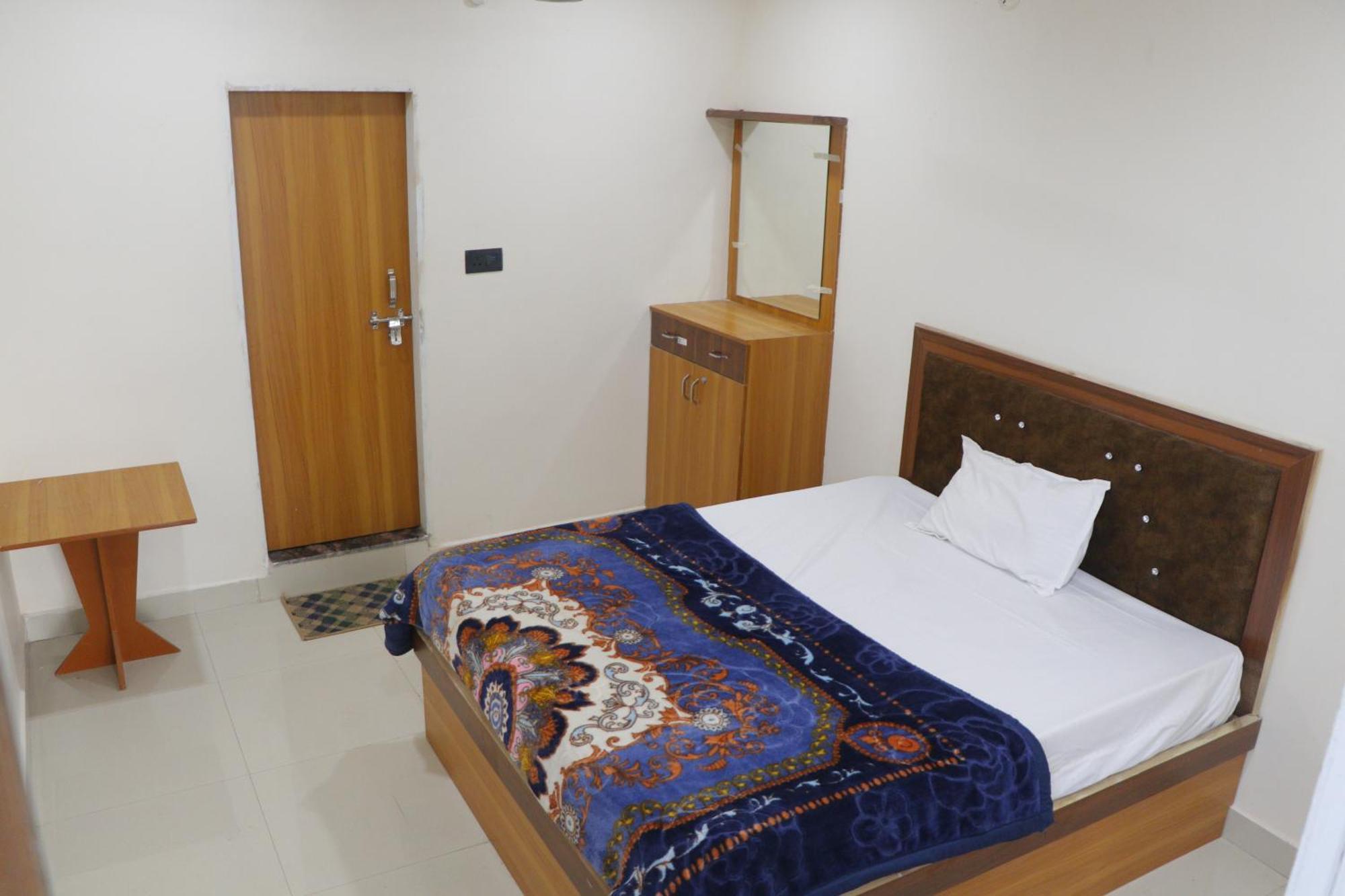 Dolphin Guest House Mathura Extérieur photo